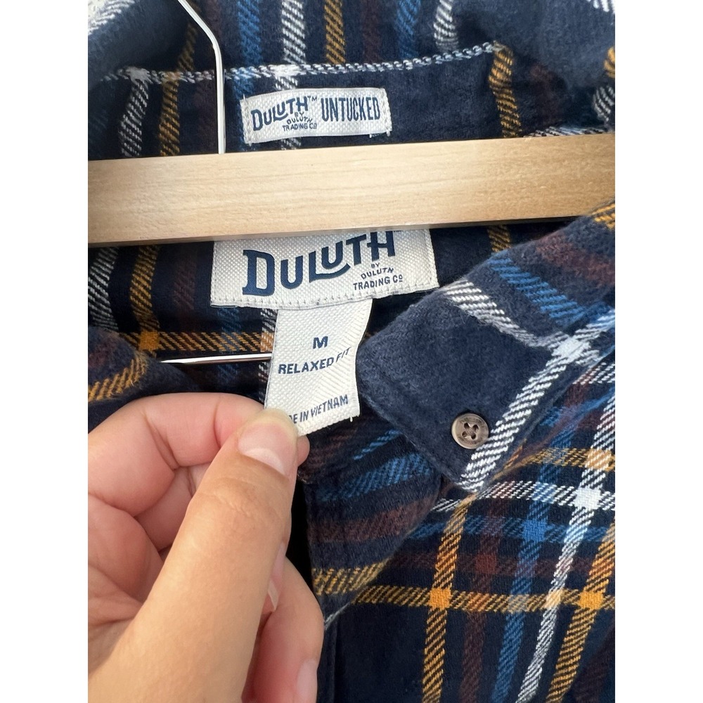 Duluth Trading Shirt Men M Blue Flannel Plaid Button Down Outdoor Heavy Thick - Picture 3 of 5
